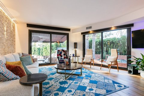 House for sale in Sitges, Barcelona, Spain 5 bedrooms, 309 sq.m. No. 177839 - photo 3