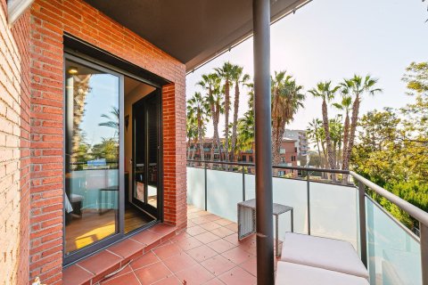 House for sale in Sitges, Barcelona, Spain 5 bedrooms, 309 sq.m. No. 177839 - photo 28