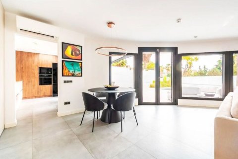 Townhouse for sale in Sitges, Barcelona, Spain 2 bedrooms, 100 sq.m. No. 177836 - photo 28