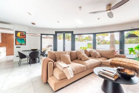 Townhouse for sale in Sitges, Barcelona, Spain 2 bedrooms, 100 sq.m. No. 177836 - photo 30