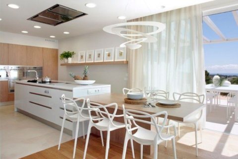 House for sale in Spain 4 bedrooms, 245 sq.m. No. 177840 - photo 5