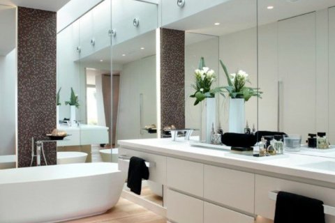 House for sale in Spain 4 bedrooms, 245 sq.m. No. 177840 - photo 6