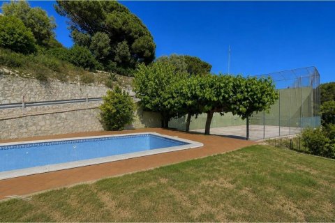 House for sale in Barcelona, Spain 5 bedrooms, 558 sq.m. No. 177834 - photo 30