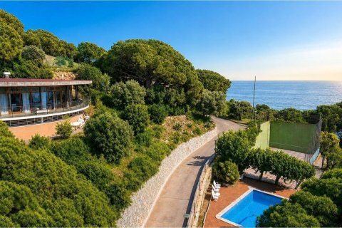 House for sale in Barcelona, Spain 5 bedrooms, 558 sq.m. No. 177834 - photo 2