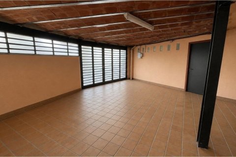 House for sale in Barcelona, Spain 5 bedrooms, 558 sq.m. No. 177834 - photo 25