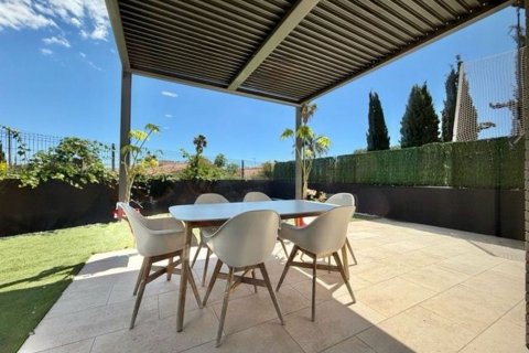 House for sale in Spain 4 bedrooms, 325 sq.m. No. 177838 - photo 12