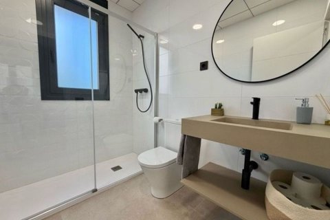 House for sale in Spain 4 bedrooms, 325 sq.m. No. 177838 - photo 19