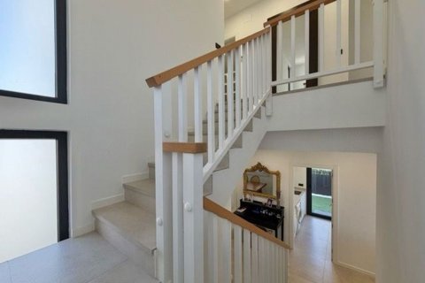 House for sale in Spain 4 bedrooms, 325 sq.m. No. 177838 - photo 22