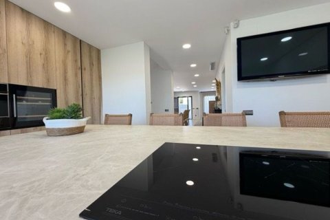 House for sale in Spain 4 bedrooms, 325 sq.m. No. 177838 - photo 18
