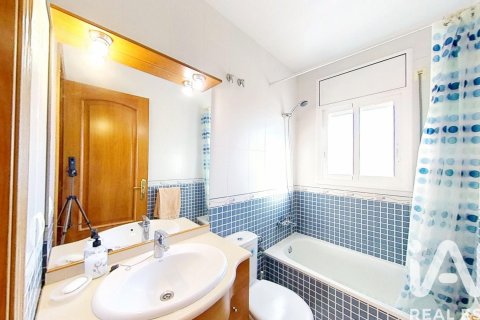 Dom w El Vendrell, Tarragona, Hiszpania 3 sypialnie, 210 mkw. nr 152723 – zdjęcie 27