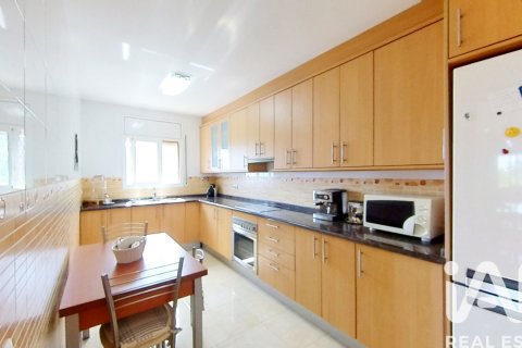 Dom w El Vendrell, Tarragona, Hiszpania 3 sypialnie, 210 mkw. nr 152723 – zdjęcie 25