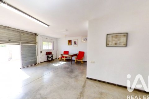 Dom w El Vendrell, Tarragona, Hiszpania 3 sypialnie, 210 mkw. nr 152723 – zdjęcie 16