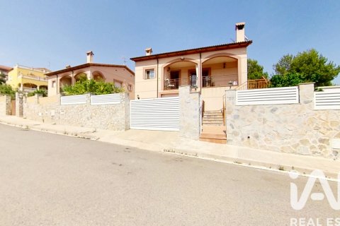 Dom w El Vendrell, Tarragona, Hiszpania 3 sypialnie, 210 mkw. nr 152723 – zdjęcie 2