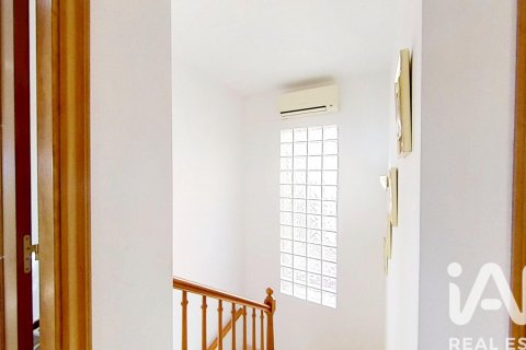 Dom w El Vendrell, Tarragona, Hiszpania 3 sypialnie, 210 mkw. nr 152723 – zdjęcie 14