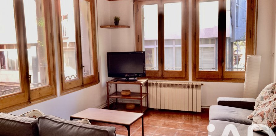 Apartamento en Barcelona, España 4 dormitorios, 129 m2 No. 152721