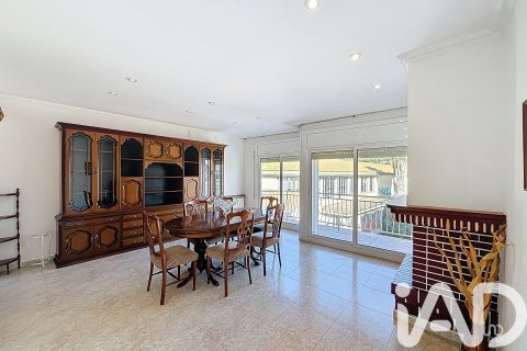 Dvīņu māja pārdošanā Canet de Mar, Barcelona, Spānijā 6 istabas, 140 m2 Nr. 152722 - attēls 5