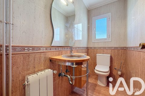 Dvīņu māja pārdošanā Canet de Mar, Barcelona, Spānijā 6 istabas, 140 m2 Nr. 152722 - attēls 19