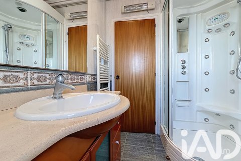 Dvīņu māja pārdošanā Canet de Mar, Barcelona, Spānijā 6 istabas, 140 m2 Nr. 152722 - attēls 28