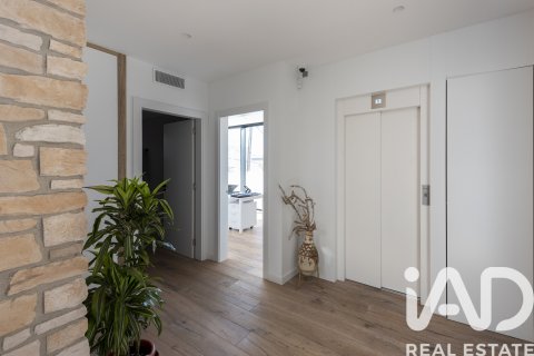 Dom w Viladecans, Barcelona, Hiszpania 5 sypialni, 502 mkw. nr 152717 – zdjęcie 9