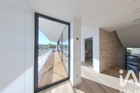 Dom w Viladecans, Barcelona, Hiszpania 5 sypialni, 502 mkw. nr 152717 – zdjęcie 16