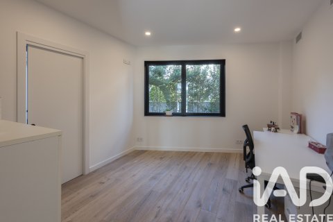 Dom w Viladecans, Barcelona, Hiszpania 5 sypialni, 502 mkw. nr 152717 – zdjęcie 14