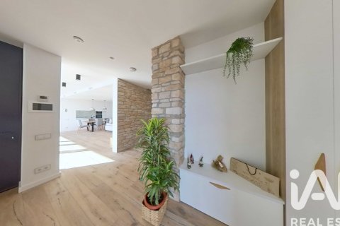 Dom w Viladecans, Barcelona, Hiszpania 5 sypialni, 502 mkw. nr 152717 – zdjęcie 29