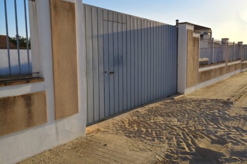 Land plot in Canada Rosal, Seville, Spain 736 sq.m. No. 185624