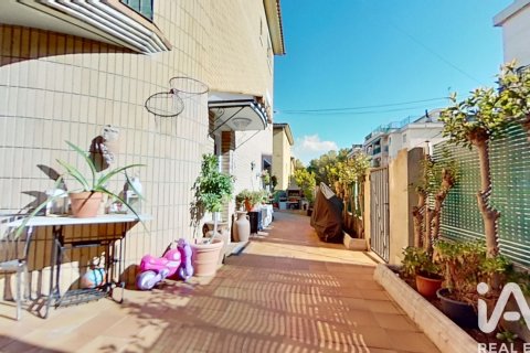 Продажа дома в Торредембарра, Таррагона, Испания 4 спальни, 140м2 №152900 - фото 7