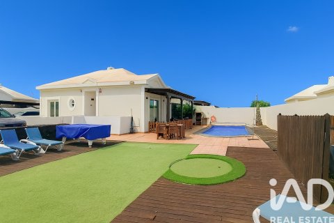 House for sale in Playa Blanca, Lanzarote, Spain 4 bedrooms, 160 sq.m. No. 152902 - photo 10
