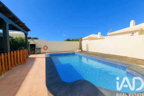 House for sale in Playa Blanca, Lanzarote, Spain 4 bedrooms, 160 sq.m. No. 152902 - photo 4