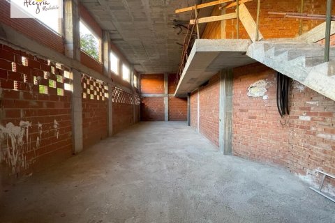 Commercial property à vendre à Alicante, Espagne, 200 m2 No. 165290 - photo 2