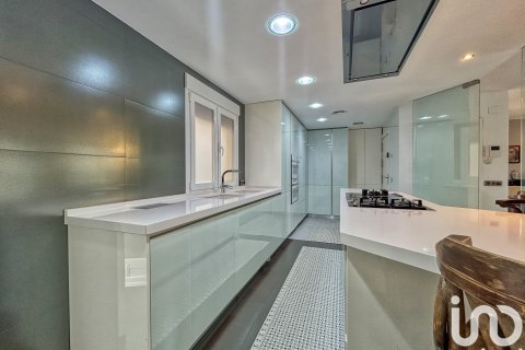 Lägenhet till salu i Ciudad Real, Spanien 3 sovrum, 219 kvm. Nr. 153519 - foto 3