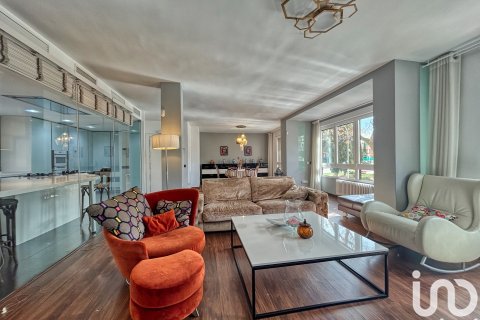 Lägenhet till salu i Ciudad Real, Spanien 3 sovrum, 219 kvm. Nr. 153519 - foto 28