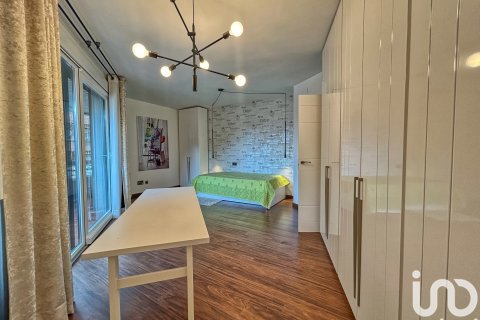 Lägenhet till salu i Ciudad Real, Spanien 3 sovrum, 219 kvm. Nr. 153519 - foto 13