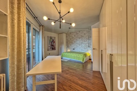 Lägenhet till salu i Ciudad Real, Spanien 3 sovrum, 219 kvm. Nr. 153519 - foto 25