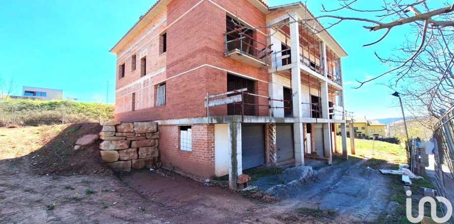 Tontti Moia, Barcelona, Espanja 235 m2 No. 153525