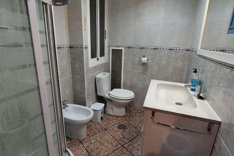 Lägenhet för uthyrning i Alicante, Spanien 2 sovrum, 89 kvm. Nr. 166683 - foto 19