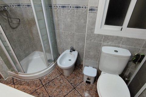 Lägenhet för uthyrning i Alicante, Spanien 2 sovrum, 89 kvm. Nr. 166683 - foto 12