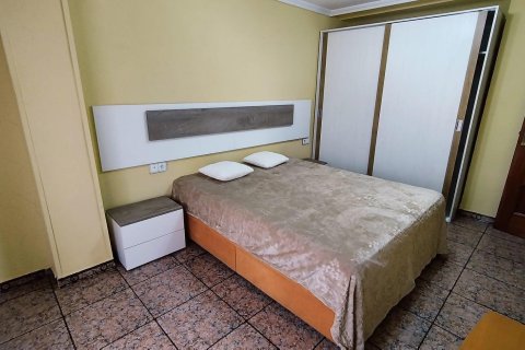 Lägenhet för uthyrning i Alicante, Spanien 2 sovrum, 89 kvm. Nr. 166683 - foto 3