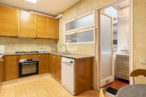 Apartamento en venta en Barcelona, España 4 dormitorios, 130 m2 No. 194977 - foto 15