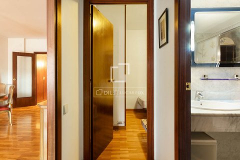 Apartamento en venta en Barcelona, España 4 dormitorios, 130 m2 No. 194977 - foto 24
