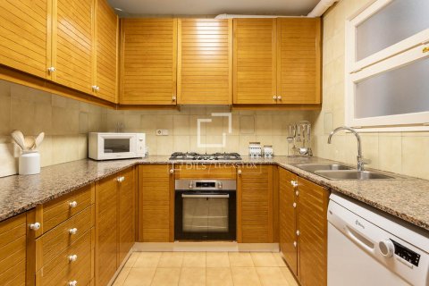 Apartamento en venta en Barcelona, España 4 dormitorios, 130 m2 No. 194977 - foto 13