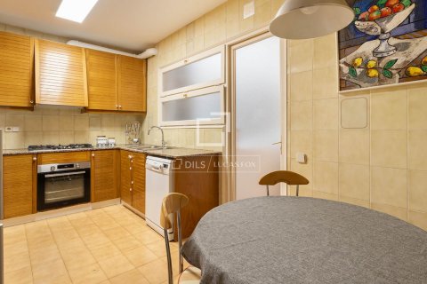 Apartamento en venta en Barcelona, España 4 dormitorios, 130 m2 No. 194977 - foto 14
