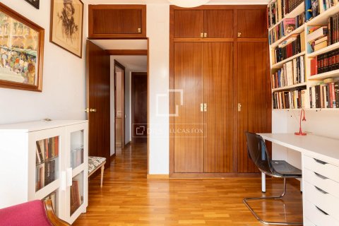 Apartamento en venta en Barcelona, España 4 dormitorios, 130 m2 No. 194977 - foto 19