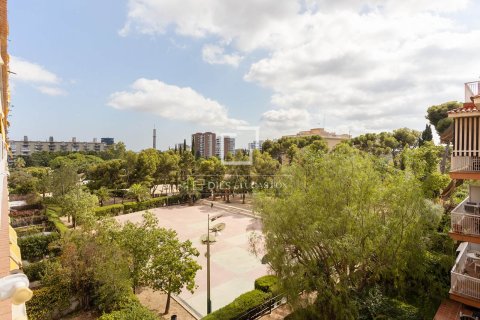 Apartamento en venta en Barcelona, España 4 dormitorios, 130 m2 No. 194977 - foto 3