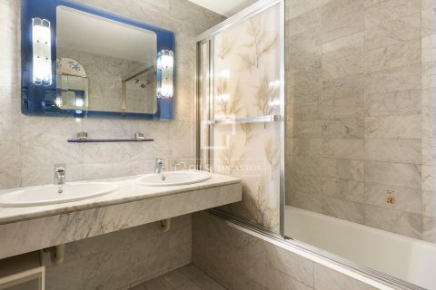 Apartamento en venta en Barcelona, España 4 dormitorios, 130 m2 No. 194977 - foto 21