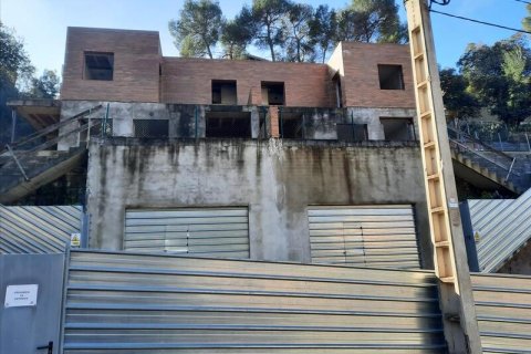 Сasa en venta en Castellar del Vallès, Barcelona, España 1 dormitorio, 282 m2 No. 191150 - foto 3