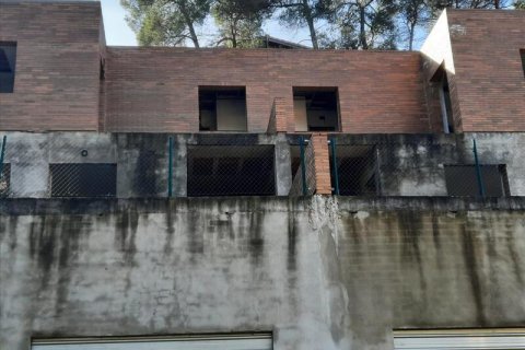 Сasa en venta en Castellar del Vallès, Barcelona, España 1 dormitorio, 282 m2 No. 191150 - foto 2