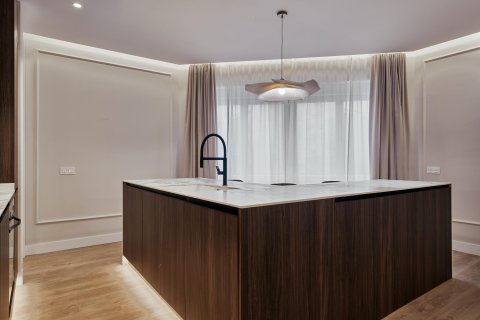Dzīvoklis pārdošanā Madrid, Spānijā 3 istabas, 136 m2 Nr. 179901 - attēls 9