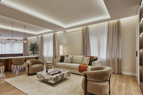 Dzīvoklis pārdošanā Madrid, Spānijā 3 istabas, 136 m2 Nr. 179901 - attēls 2